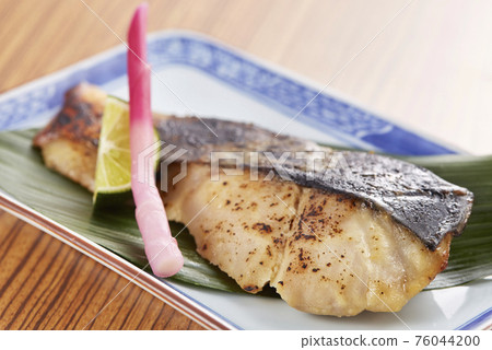 Nishikyo-yaki of salmon 76044200