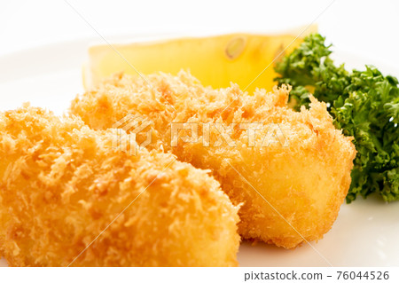 炸丸子（包狀奶油炸丸子）。 76044526