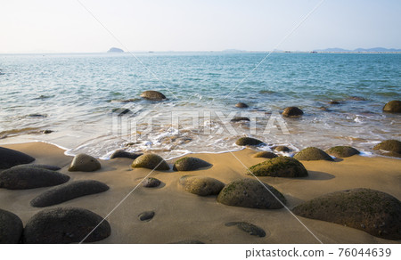 海浪滾滾的 Mongdol 海灘 海浪滾滾的 Mongdol 海灘 76044639