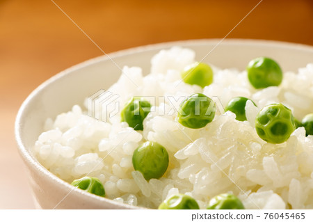 Bean rice. (Uses usui peas) 76045465