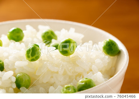 豆飯。 （使用usui豌豆） 76045466