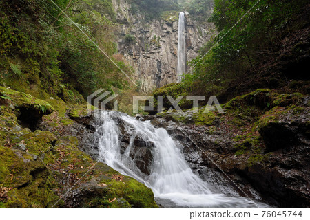 Takibaya waterfall 76045744