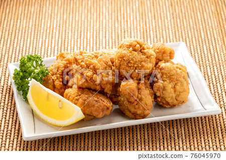 Fried chicken. 76045970