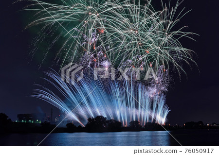 Kita Ward fireworks party 76050917