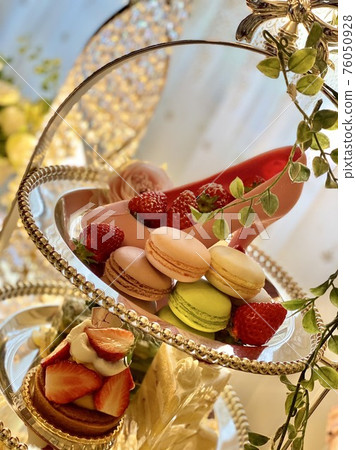Home cafe with macaroons Home cafe with macaroons 76050928