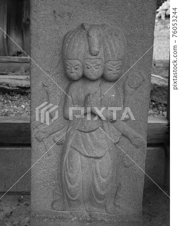Stone structures in Demarunakago, Kawajima Town, Saitama Prefecture 76053244