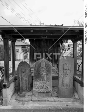 Stone structures in Demarunakago, Kawajima Town, Saitama Prefecture 76053250
