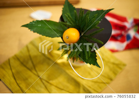 New Year's decoration / up 76055832