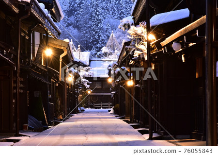 Old streets with snowy landscape 76055843