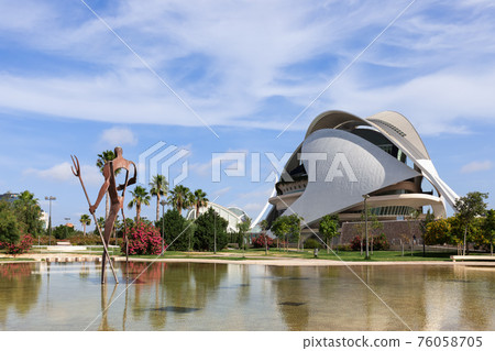 Beautiful view of the Opera House by Santiago Calatrava in the City of Arts and Sciences 76058705