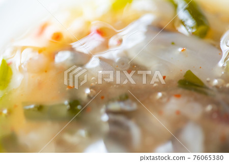 章魚在玻璃球中生鏽 76065380