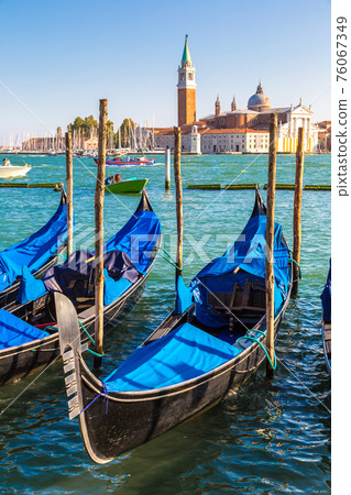 Gondolas  in Venice, Italy 76067349