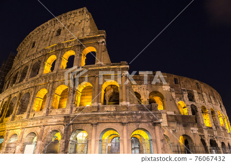 Colosseum in Rome 76067432