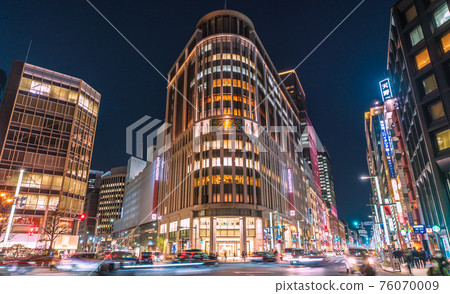 日本東京城市景觀的取消（緊急狀態再延長的取消）。看著日本橋 Kitazume 的十字路口 = 3 月 26 日 76070009