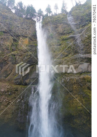 Martonoma Falls 76070481