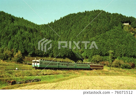JR West Kiha 58 series express sand dunes JR West Kiha 58 series express sand dunes 76071512