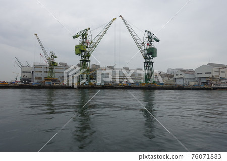 Shipyard image Kawasaki Heavy Industries Shipyard Kobe Port Shipyard image Kawasaki Heavy Industries Shipyard Kobe Port 76071883