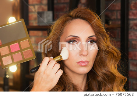Make up preparation process in beauty studio Make up preparation process in beauty studio 76075568