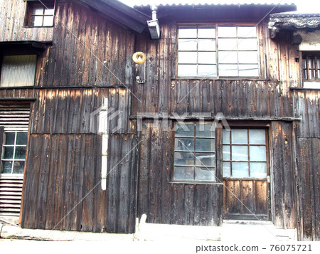 小豆島板牆復古建築燒杉 小豆島板牆復古建築燒杉 76075721