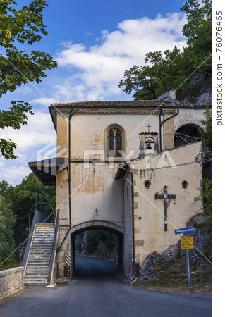 Church of Santa Maria Annunziata, Scanno, Province of L'Aquila, region of Abruzzo, Italy Church of Santa Maria Annunziata, Scanno, Province of L'Aquila, region of Abruzzo, Italy 76076465