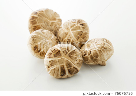 Shiitake mushrooms 76076756