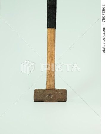 hammer on white background hammer on white background 76078668