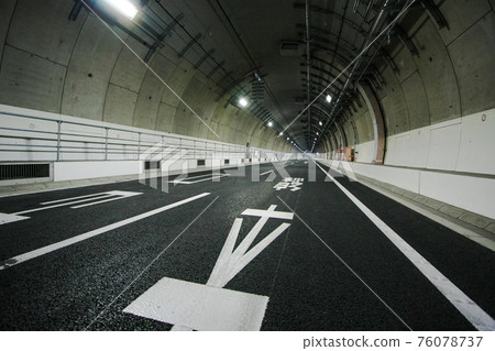 Central Ring Road Yamate Tunnel (Metropolitan Expressway / Tokyo) 76078737