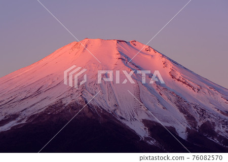 Red Fuji close-up at dawn 76082570