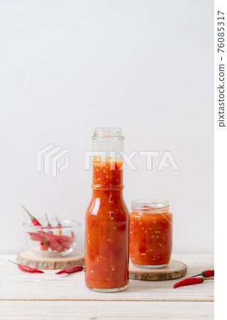 chilli or chilli sauce chilli or chilli sauce 76085317
