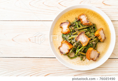 Stir-fried water mimosa with crispy pork belly Stir-fried water mimosa with crispy pork belly 76085490