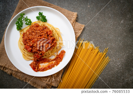 spaghetti bolognese pork or spaghetti with minced pork tomato sauce spaghetti bolognese pork or spaghetti with minced pork tomato sauce 76085533
