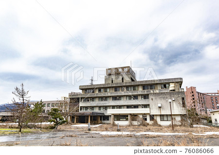 Abandoned hospital (abandoned general hospital) 76086066