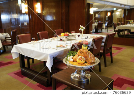 NYK Hikawamaru一流的自助餐廳 76086629