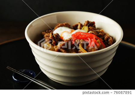 Gyudon onsen tamago 76087891