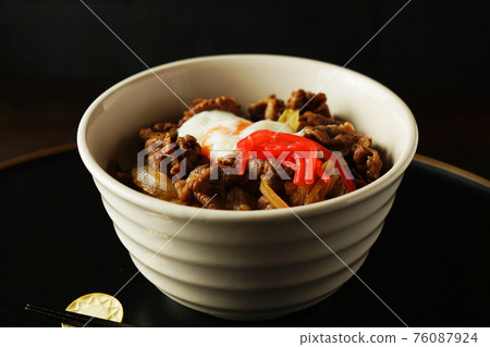 Gyudon onsen tamago 76087924