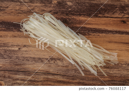 Dry rice noodle for cooking 76088117