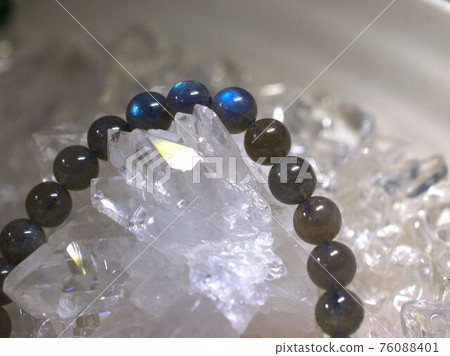 Gray moonstone crystal Gray moonstone crystal 76088401