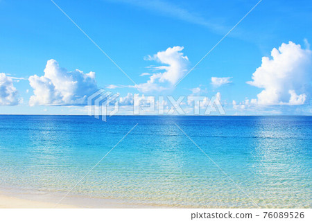 沖繩Miyakojima藍天和藍色海 沖繩Miyakojima藍天和藍色海 76089526