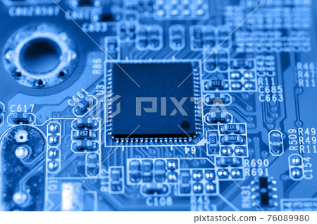 Circuit board with chip 76089980