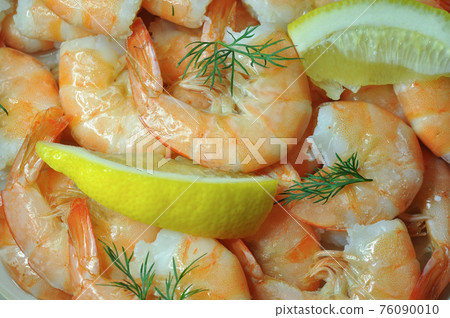 Boiled shrimps. 76090010