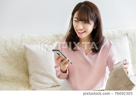 婦女做郵購 76092305