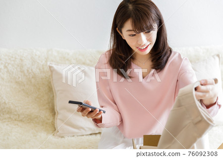 婦女做郵購 76092308