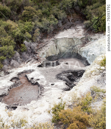 Devils Ink Pots pools 76093791