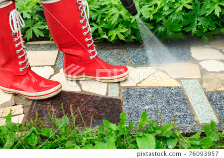 High pressure washing High pressure washing 76093957