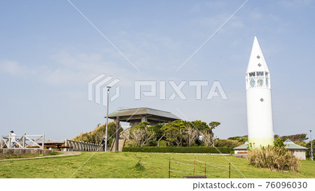 湘南三浦半島最南端神奈川縣三浦市城島的春天燈塔 湘南三浦半島最南端神奈川縣三浦市城島的春天燈塔 76096030