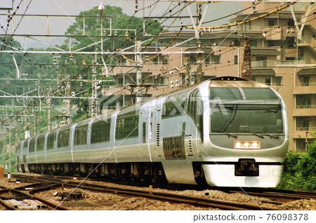 JR East Series 251 特快 Super View Odoriko 76098378