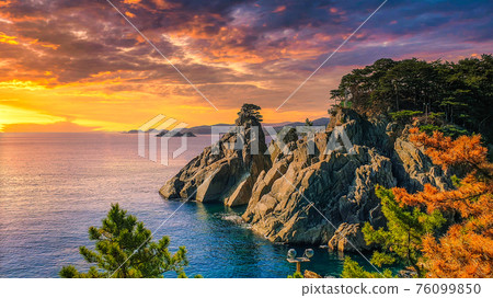 This is a sunrise view of the East Sea of Korea. This is a sunrise view of the East Sea of Korea. 76099850