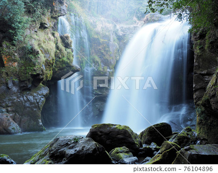 Ameushino Falls: A spectacular waterfall in Taketa City, Oita Prefecture 76104896