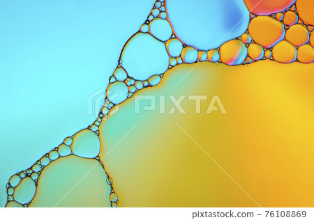 macro image of air bubbles in water. 76108869