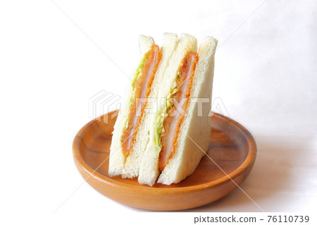 Ham cutlet sandwich 76110739